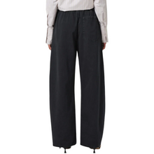 Load image into Gallery viewer, Aurora Pull