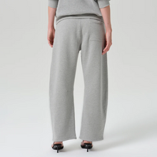 Load image into Gallery viewer, freya sweatpants