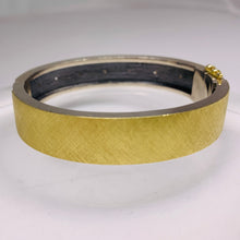 Load image into Gallery viewer, 18K Olly 12MM Yellow Gold
