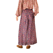 Load image into Gallery viewer, Lauren Pant
