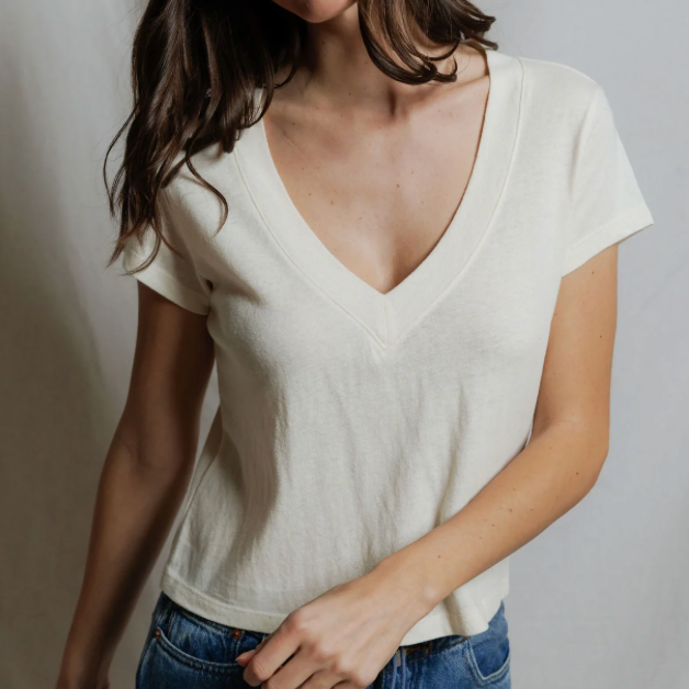 Val Hemp Milk Cotton V Neck Tee