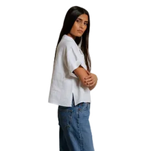 Load image into Gallery viewer, Tabitha Linen 1/4 Button Down Collared Tee
