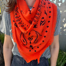 Load image into Gallery viewer, Hachiko Scarf
