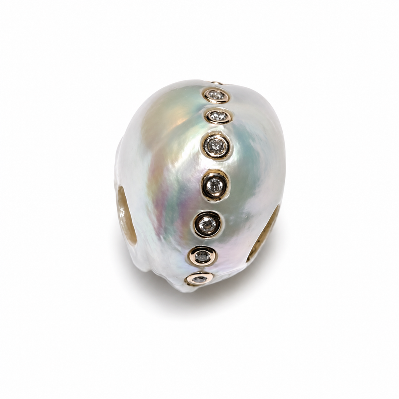 Pearl with Brilliant Diamonds