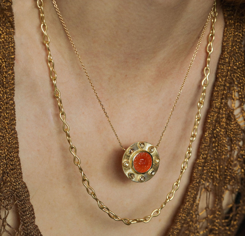 Mobius Chain Link Necklace alternate view