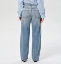 Load image into Gallery viewer, low curve jean
