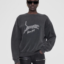 Load image into Gallery viewer, Spencer Sweatshirt Spotted Leopard
